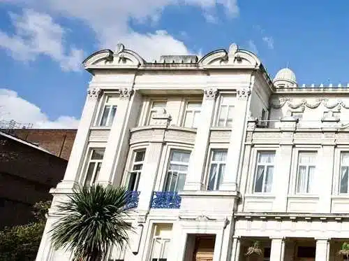 Londra Queen Mary Üniversitesi, Avlu