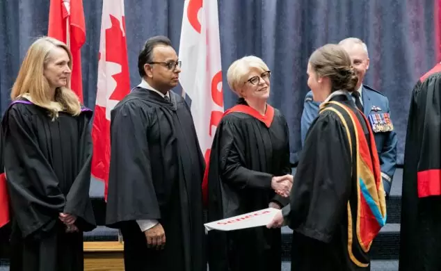 Seneca Koleji Öğrencileri, Spor Sahası