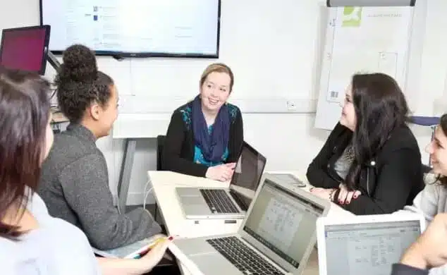 Westminster Üniversitesi Öğrencileri